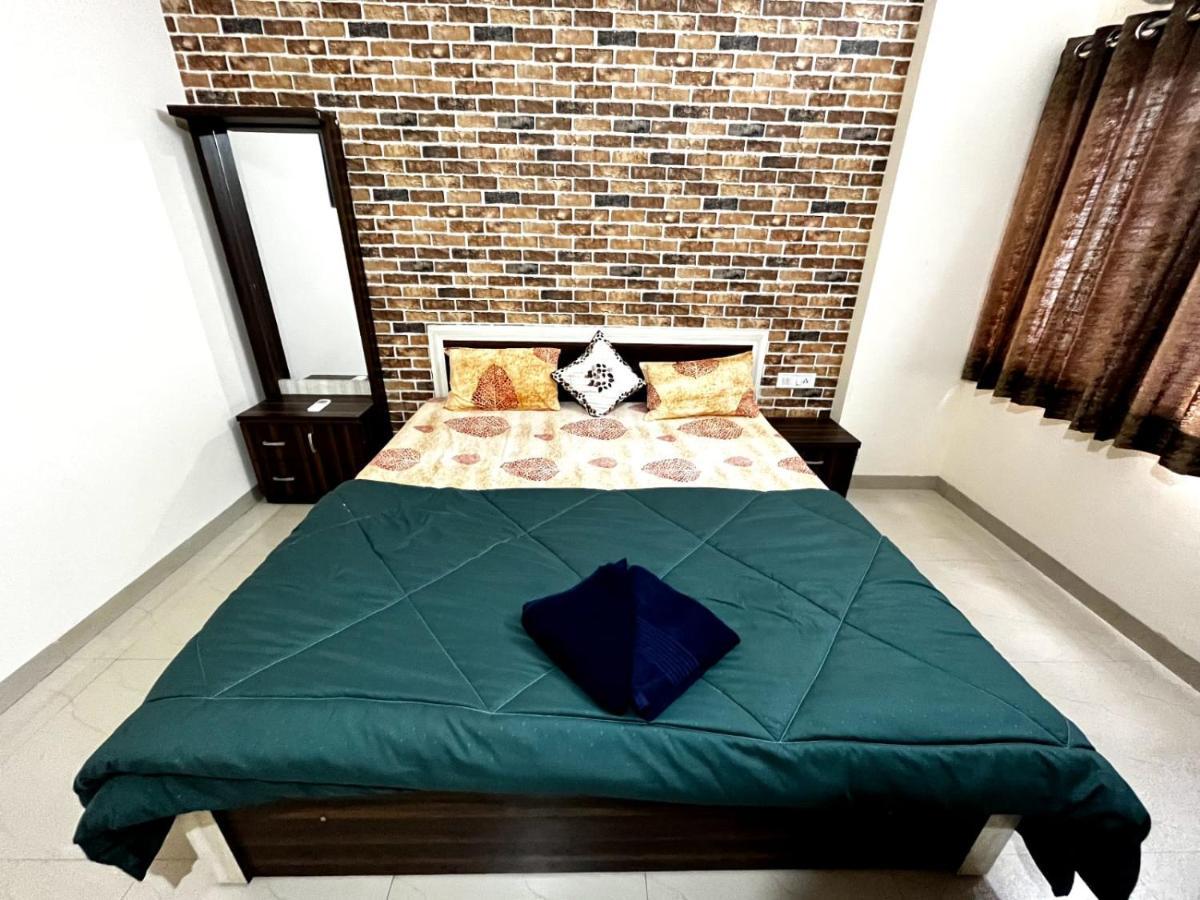 Staeg Heart Of City 2Bhk - 201 Indore Esterno foto
